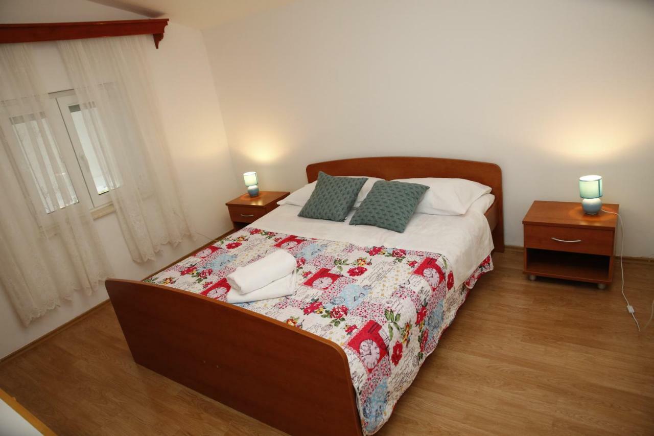 Apartment Leonora Vodice Esterno foto